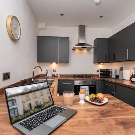 The Croston Balcony Apartment- Morecambe Central Promenade, Beach Front And Sea Views Buitenkant foto