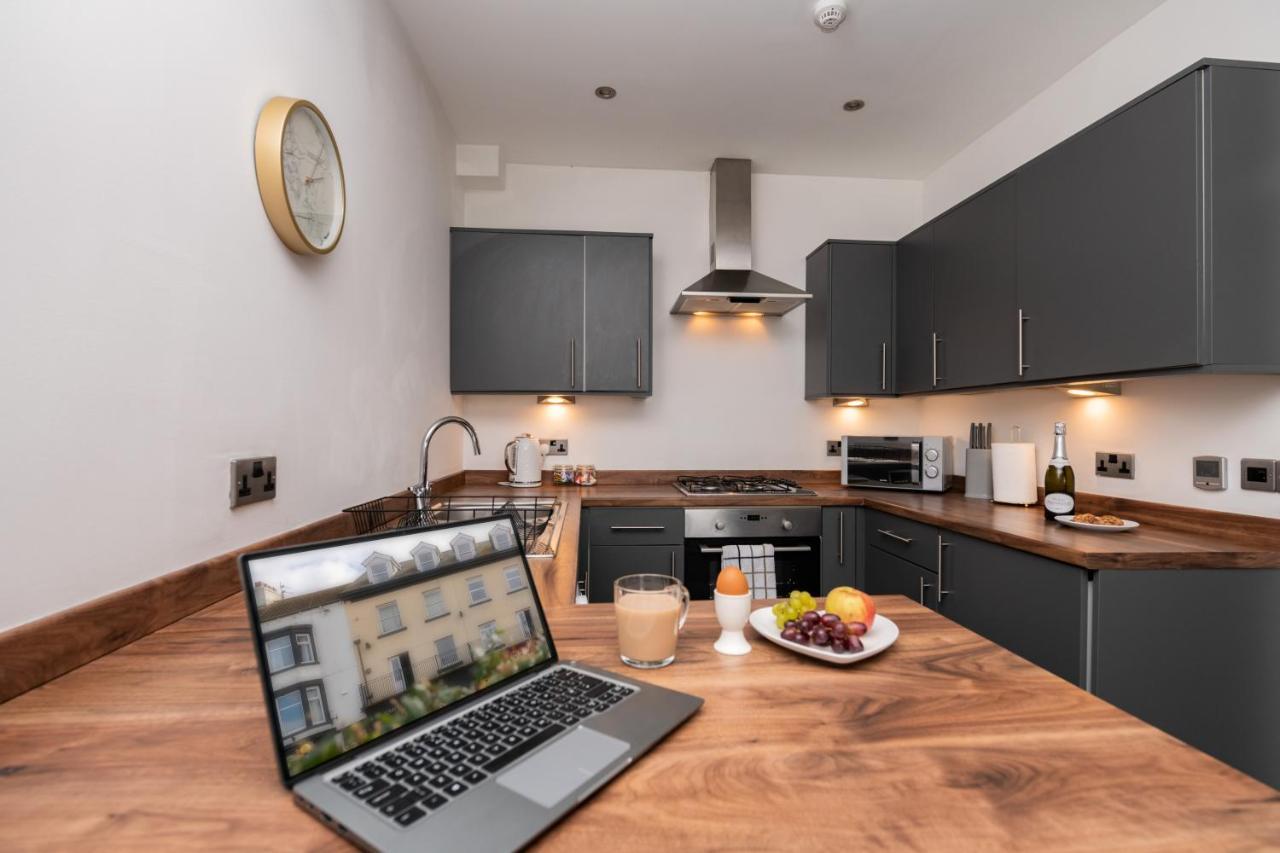 The Croston Balcony Apartment- Morecambe Central Promenade, Beach Front And Sea Views Buitenkant foto