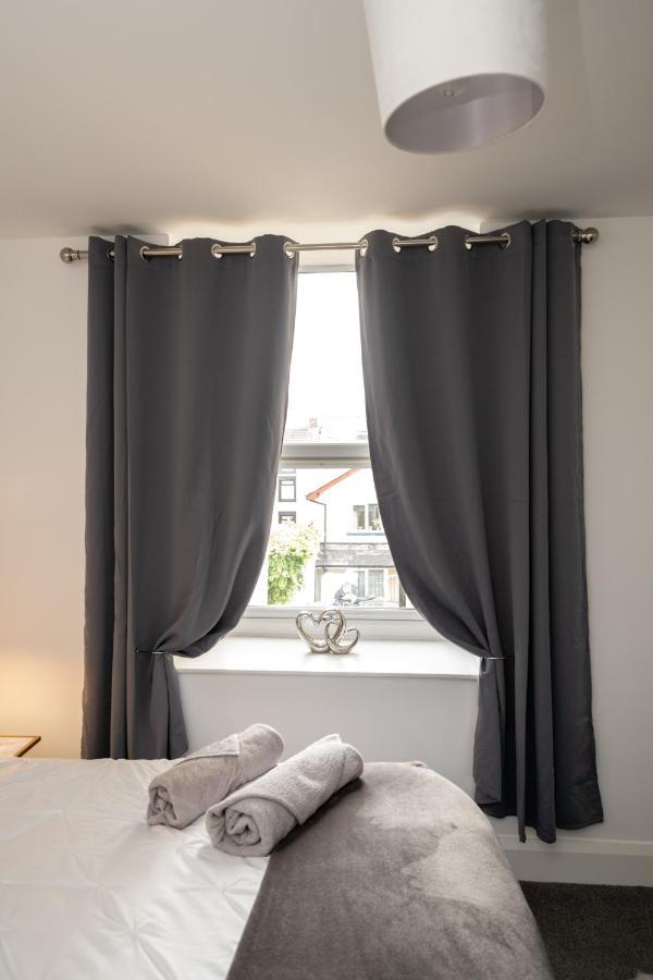 The Croston Balcony Apartment- Morecambe Central Promenade, Beach Front And Sea Views Buitenkant foto